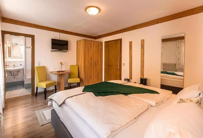 ペンション Haus Farmer