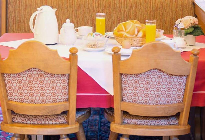 ペンション Landhaus Zum Griena