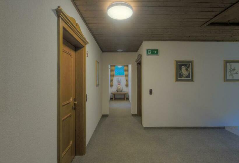 ペンション Landhaus Zum Griena