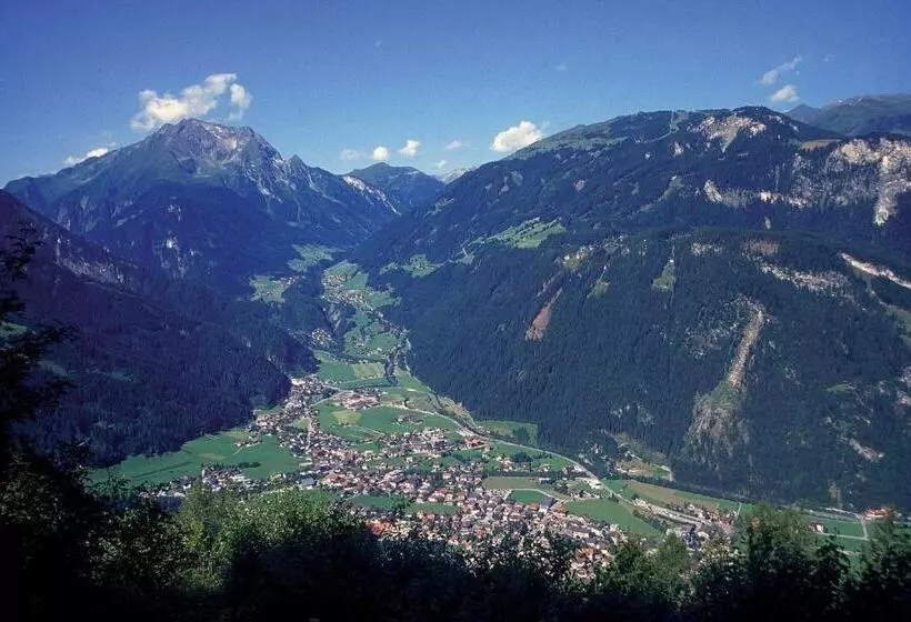 پانسیون Landhaus Zum Griena