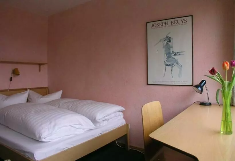 ペンション Humboldt Haus