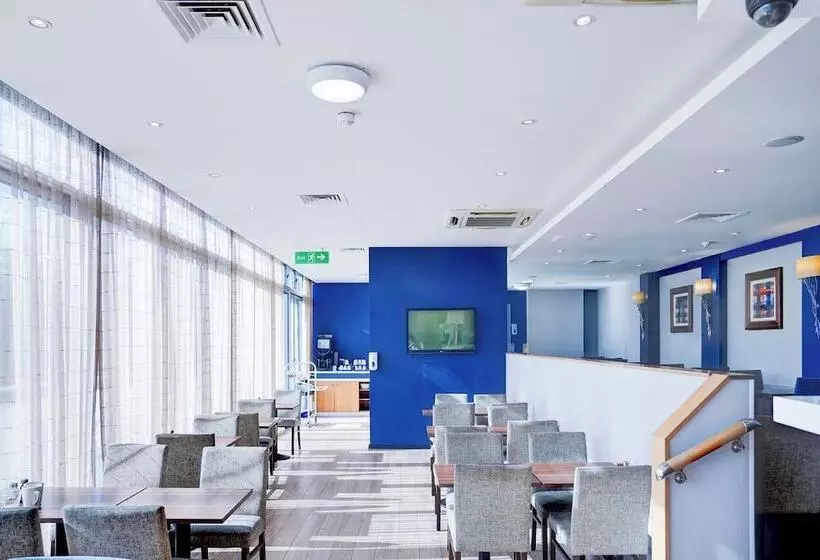 هتل Belvilla Crewe City Centre Lifestyle