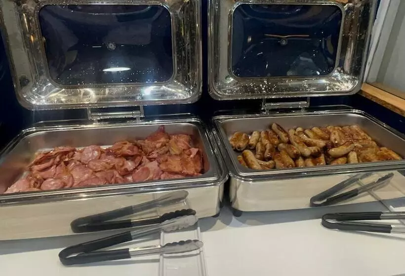 هتل Belvilla Crewe City Centre Lifestyle