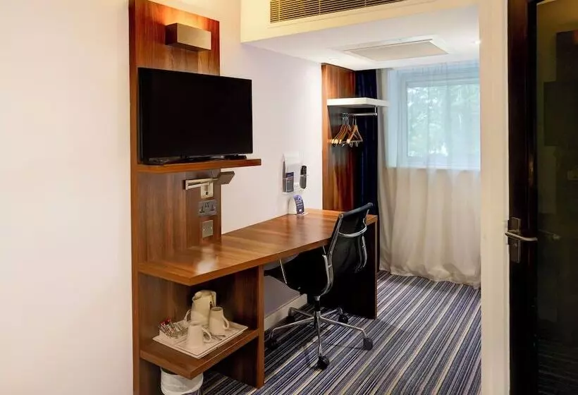 هتل Belvilla Crewe City Centre Lifestyle