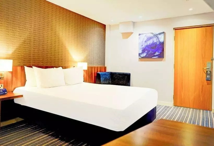 هتل Belvilla Crewe City Centre Lifestyle