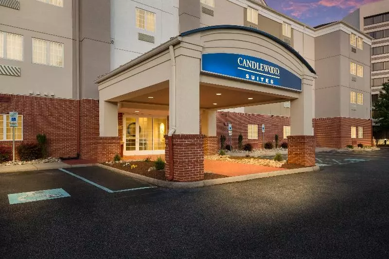 Hotel Candlewood Suites Virginia Beach Town Center, An Ihg