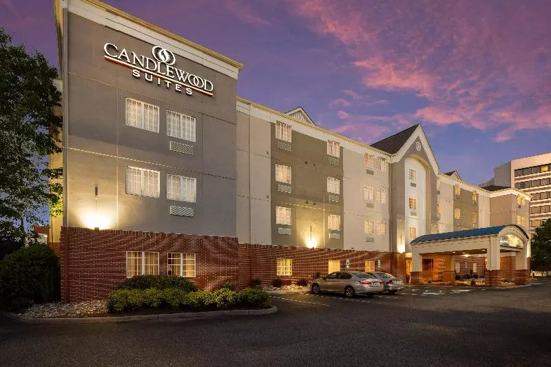 Hotel Candlewood Suites Virginia Beach Town Center, An Ihg