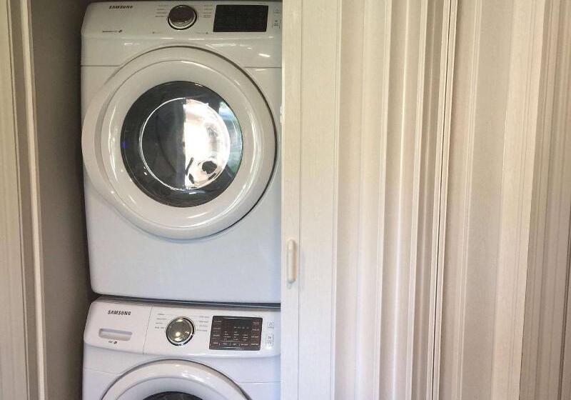 Danny’s Hotel Suites, Surestay Collection By Best Western