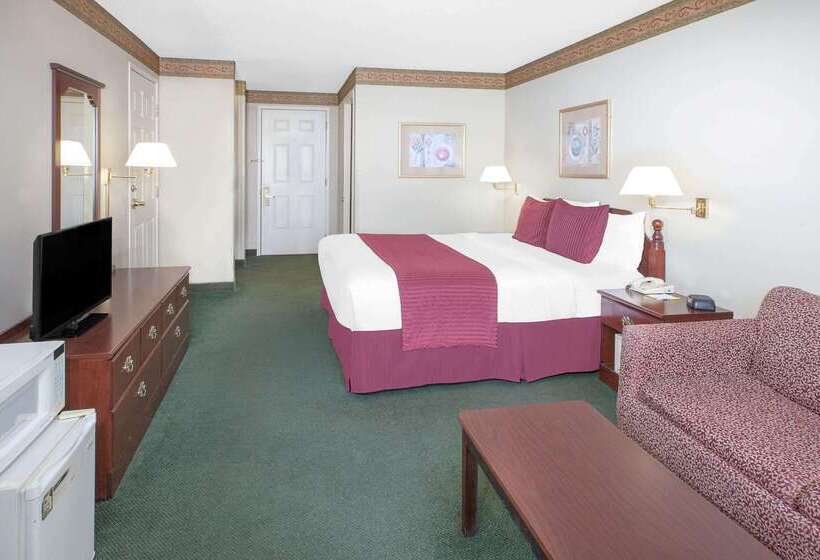 호텔 Days Inn By Wyndham Mountain Home