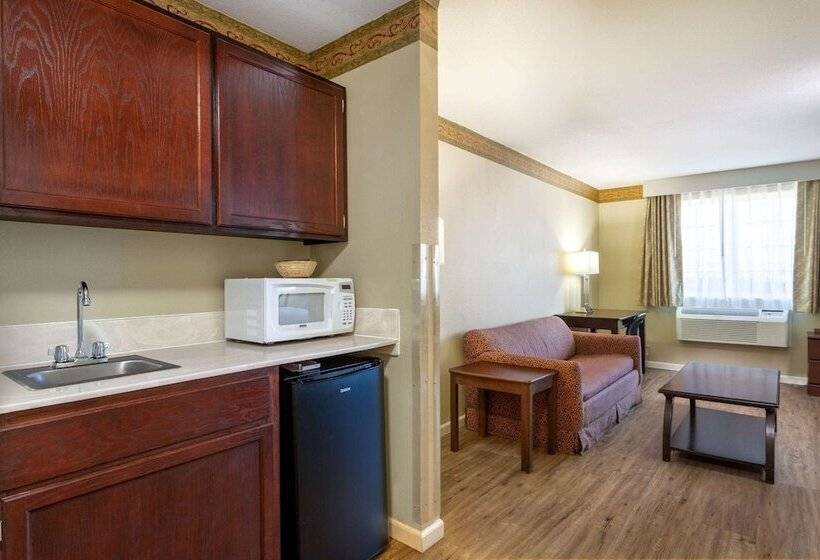 호텔 Days Inn By Wyndham Mountain Home