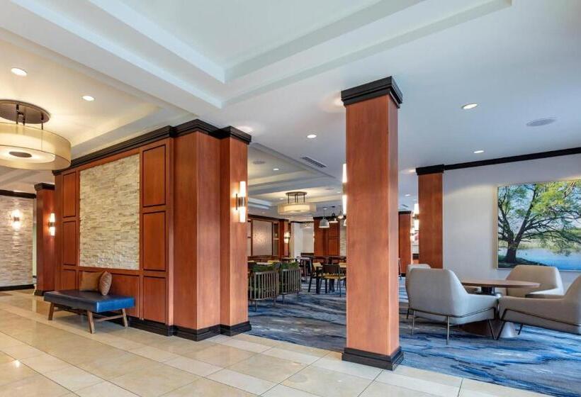 Отель Fairfield Inn & Suites Columbus