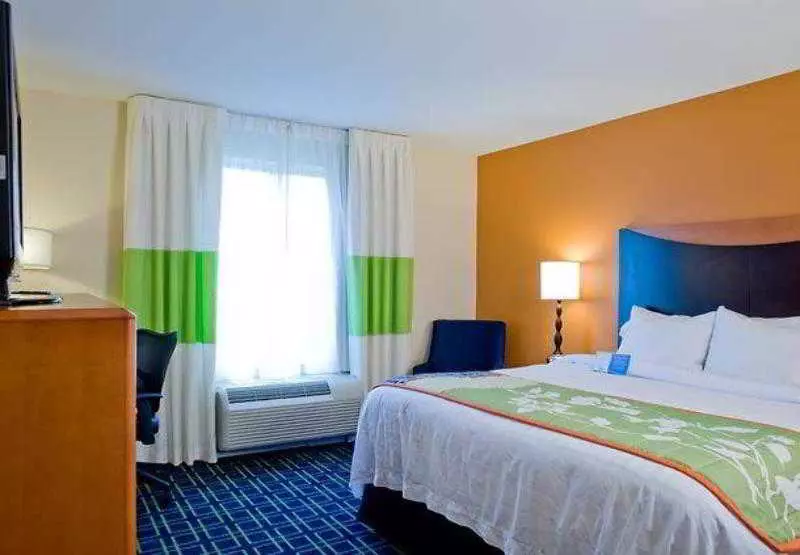ホテル Fairfield Inn & Suites Columbus