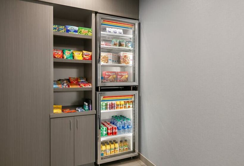 Holiday Inn Express Hotel & Suites Norfolk Airport, An Ihg