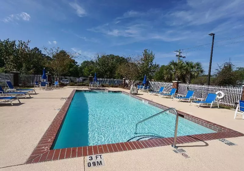 Holiday Inn Express Hotel & Suites Savannah Midtown, An Ihg