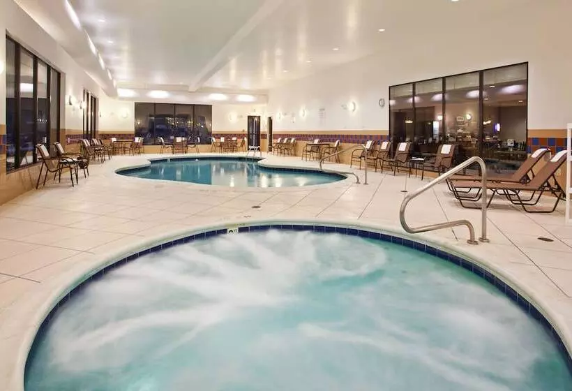 فندق Holiday Inn Express & Suites Zanesville North, An Ihg