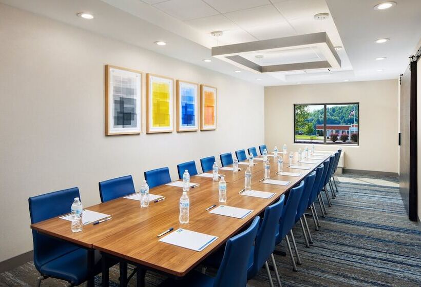 Otel Holiday Inn Express & Suites Bridgeport, An Ihg