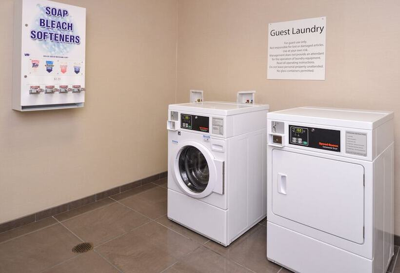 Otel Holiday Inn Express & Suites Bridgeport, An Ihg