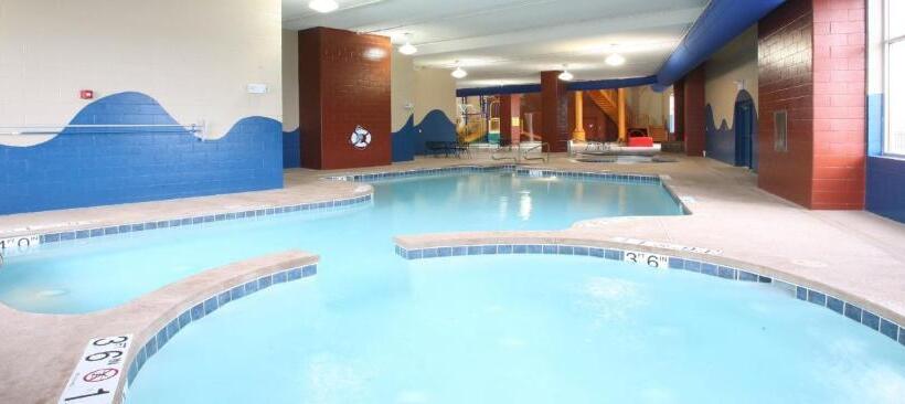 فندق Holiday Inn Omaha Downtown   Waterpark, An Ihg