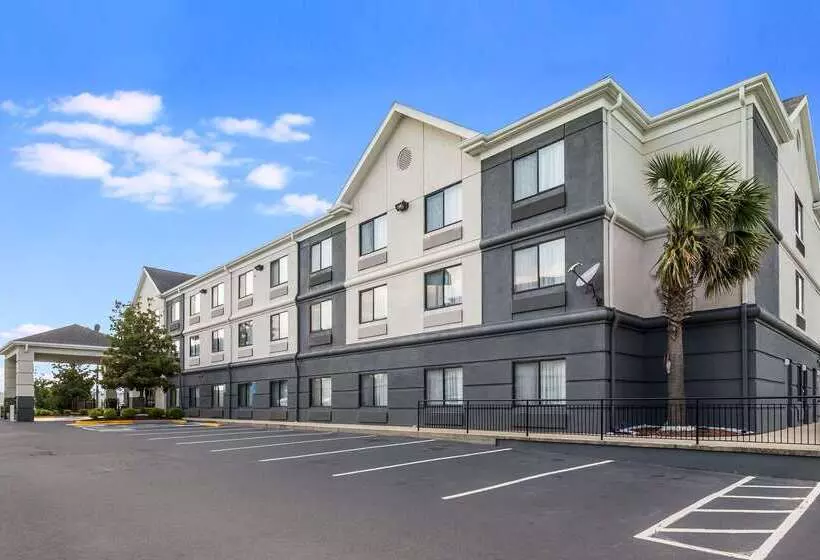 Hotel Quality Inn & Suites Augusta I 20