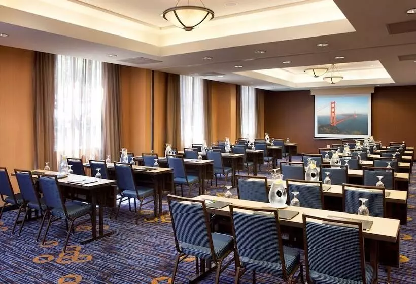 호텔 Sonesta Emeryville  San Francisco Bay Bridge