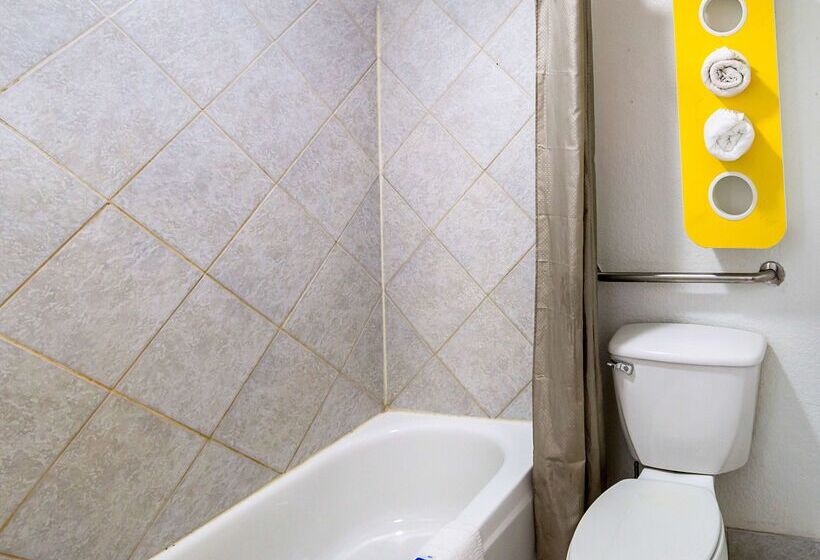 Motel 6 Red Oak, Tx   Dallas