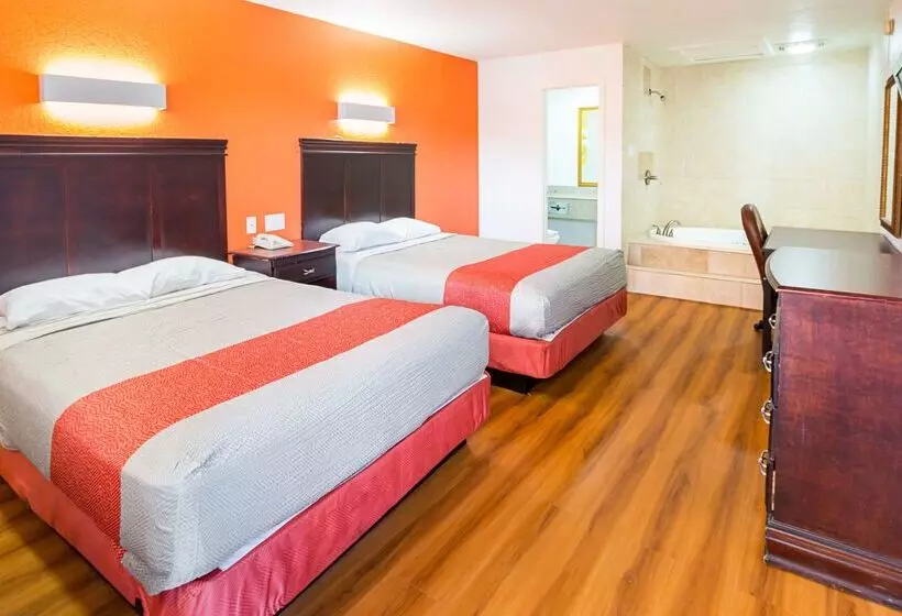 Motel 6 Red Oak, Tx   Dallas