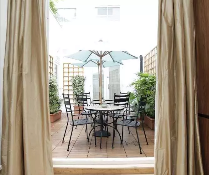 Presidential Apartments Kensington