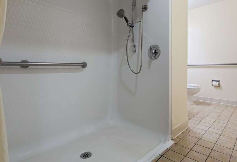 فندق Best Western Patriots Point