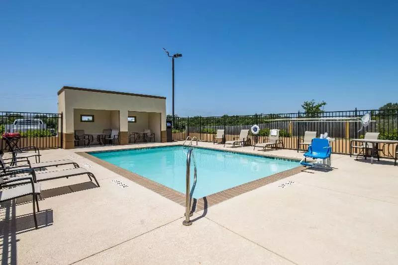 Отель Best Western Temple Inn & Suites