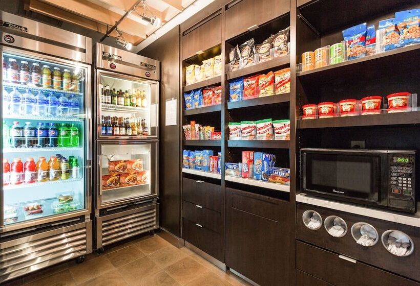 Отель Courtyard By Marriott Rocky Mount