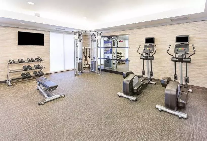 호텔 Courtyard By Marriott Rocky Mount