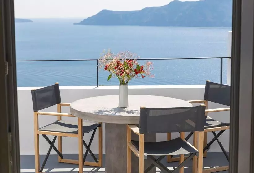 هتل Ikies Santorini