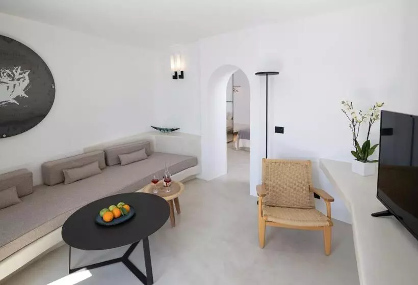 هتل Ikies Santorini