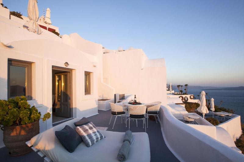 هتل Ikies Santorini