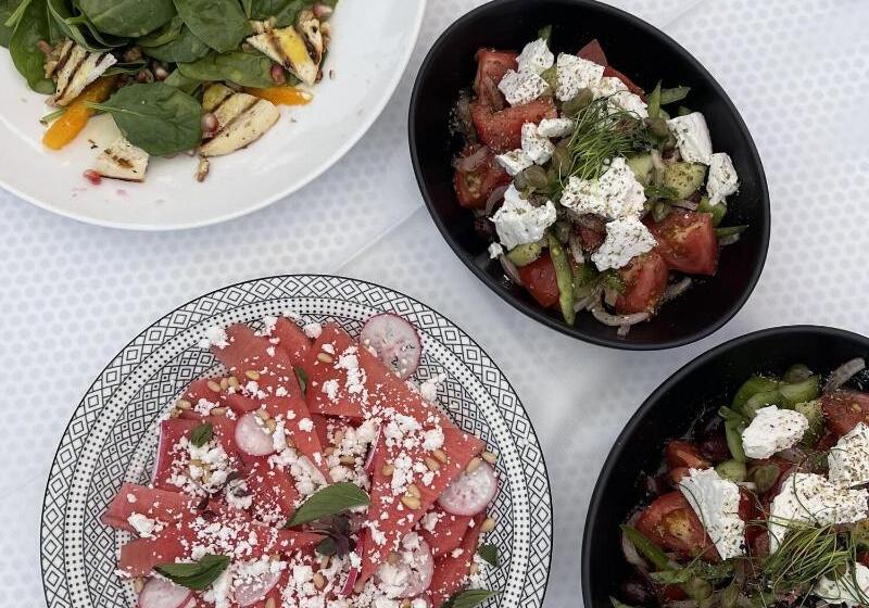 هتل Ikies Santorini