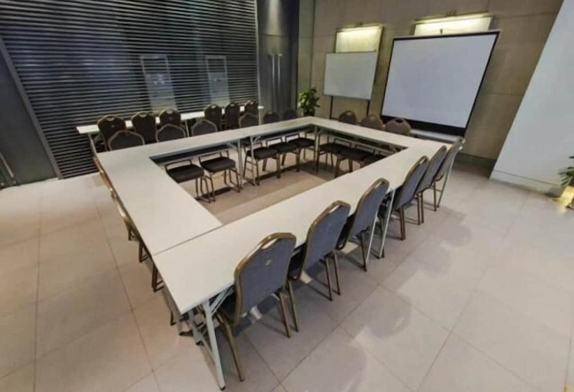 Hotel Jinjiang Inn Shanghai Fengxian Nanqiao Road