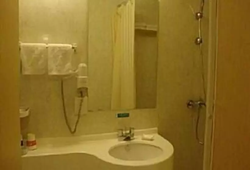 Hotel Jinjiang Inn Shanghai Fengxian Nanqiao Road