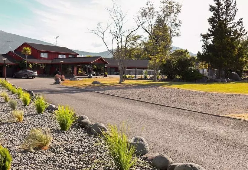 Отель Parklands Motorlodge & Holiday Park