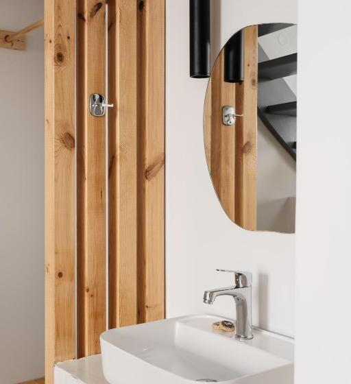 בית מלון כפרי Petradi Beach Lounge