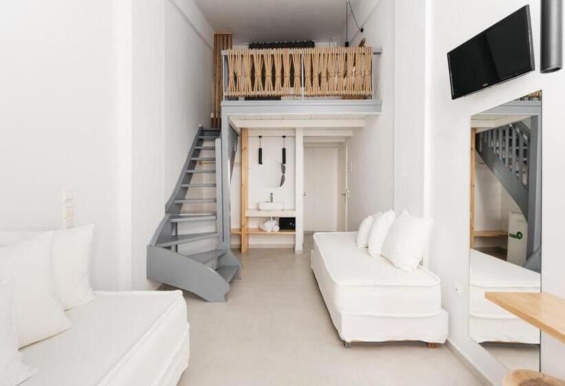 בית מלון כפרי Petradi Beach Lounge