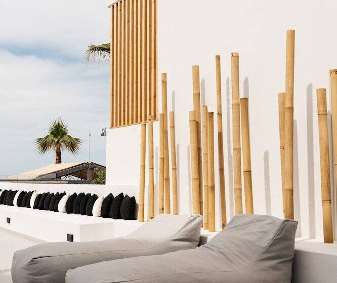 בית מלון כפרי Petradi Beach Lounge