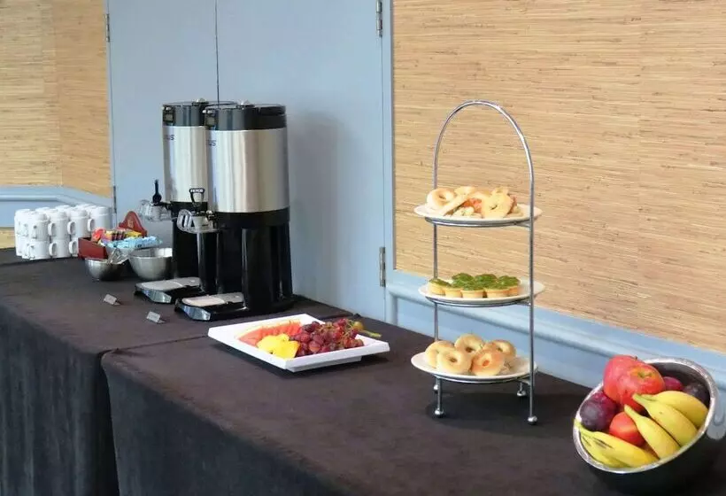 Quality Hotel Lincoln Green