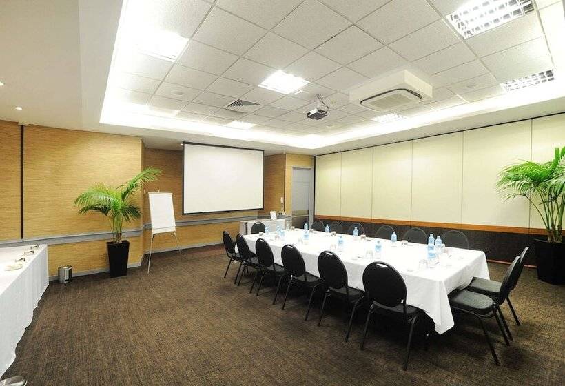 Quality Hotel Lincoln Green