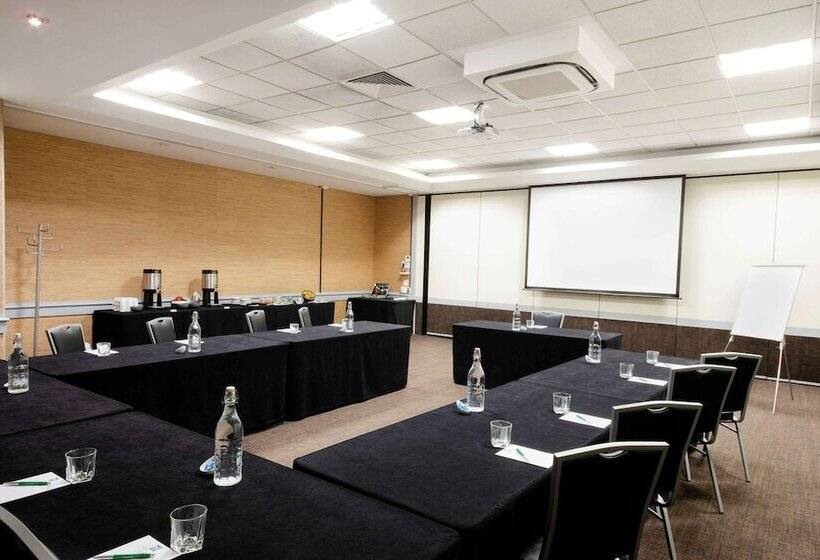 Quality Hotel Lincoln Green