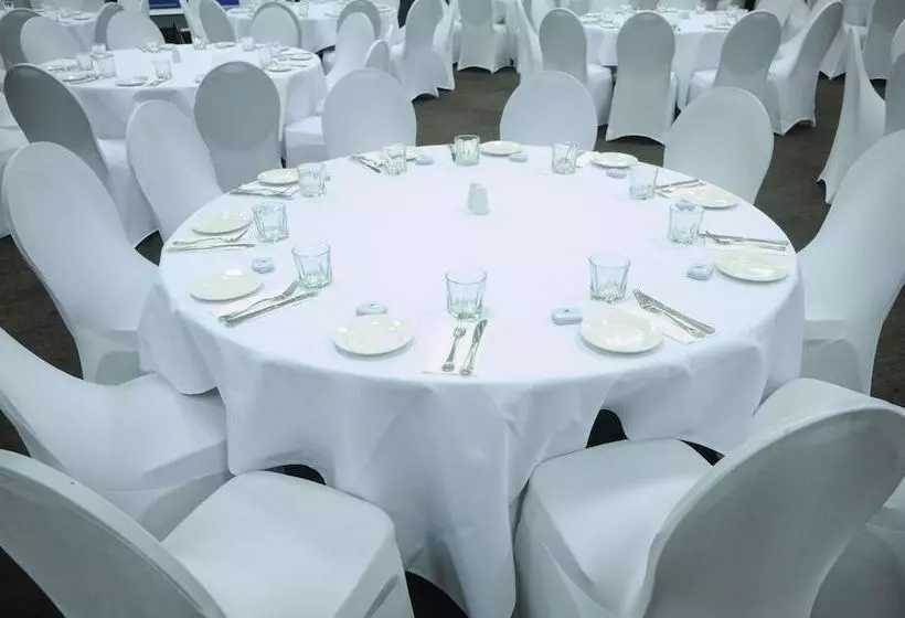 Quality Hotel Lincoln Green