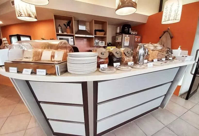 Quality Hotel Lincoln Green