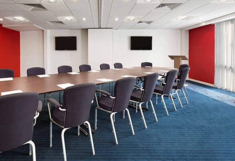 فندق Ramada Encore Leicester City Centre