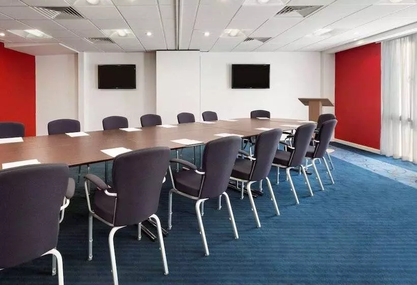 هتل Ramada Encore Leicester City Centre