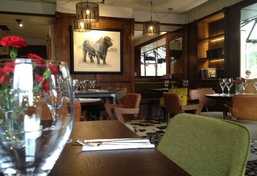 בית מלון כפרי Royal Oak