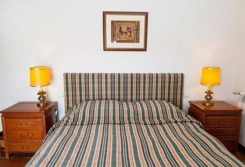 فندق ريفى Hospedaria Do Convento D Aguiar  Turismo De Habitacao